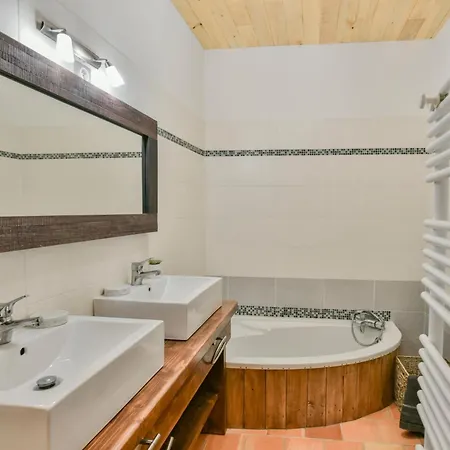 度假居 La Roque Haute Mazeyrolles