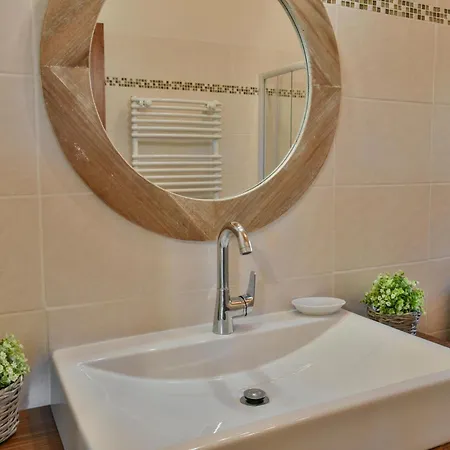 度假居 La Roque Haute Mazeyrolles