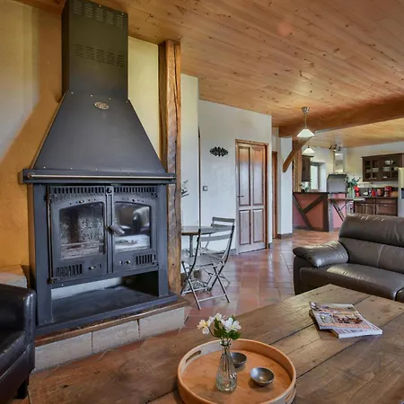 La Roque Haute 度假居 Mazeyrolles