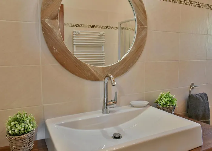 Ferienhaus La Roque Haute Mazeyrolles