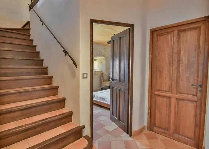 La Roque Haute * Mazeyrolles